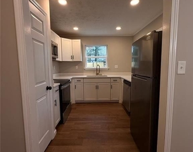 1055 Pinecrest Drive - Photo Thumbnail 22