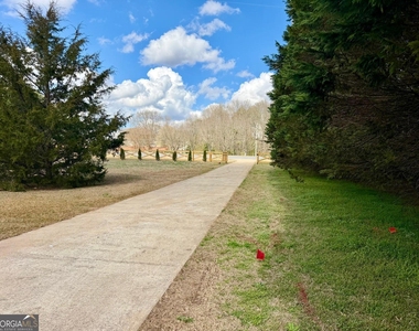 3041 Monroe Highway - Photo Thumbnail 1