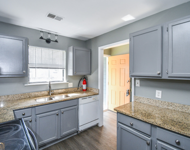 735 Oak Drive - Photo Thumbnail 15