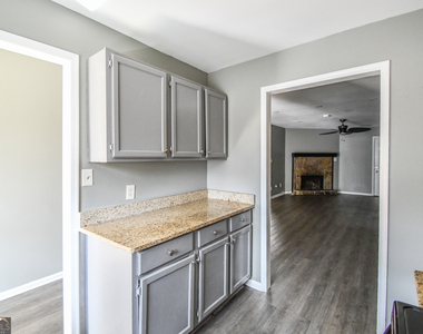 735 Oak Drive - Photo Thumbnail 14