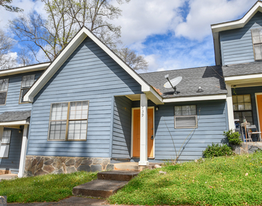 735 Oak Drive - Photo Thumbnail 1