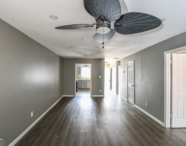 735 Oak Drive - Photo Thumbnail 23