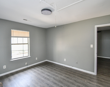 735 Oak Drive - Photo Thumbnail 7