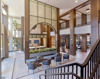 51 Okner Pkwy - Photo Thumbnail 15