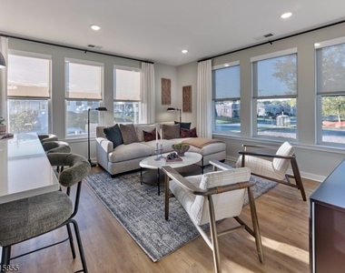 51 Okner Pkwy - Photo Thumbnail 7