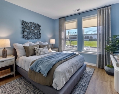 51 Okner Pkwy - Photo Thumbnail 11