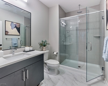 51 Okner Pkwy - Photo Thumbnail 10