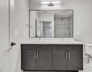 51 Okner Pkwy - Photo Thumbnail 15