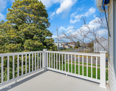 124 Neptune Place - Photo Thumbnail 36