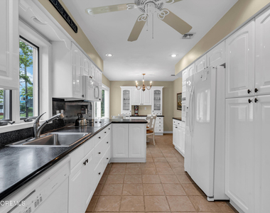 218 3rd Avenue - Photo Thumbnail 5