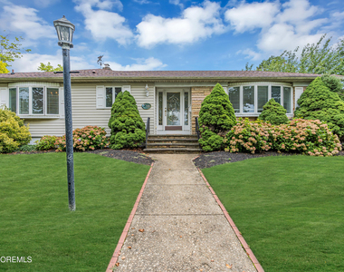 218 3rd Avenue - Photo Thumbnail 1