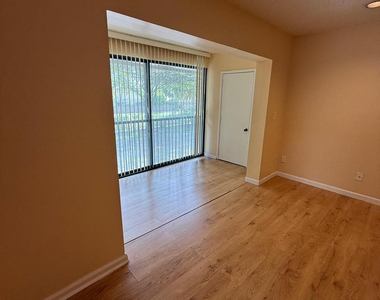 3531 Nw 94th Avenue - Photo Thumbnail 5
