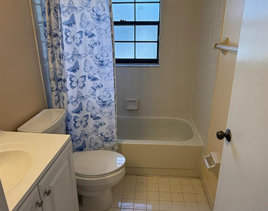 3531 Nw 94th Avenue - Photo Thumbnail 12