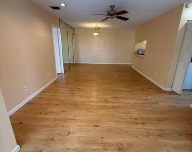 3531 Nw 94th Avenue - Photo Thumbnail 4