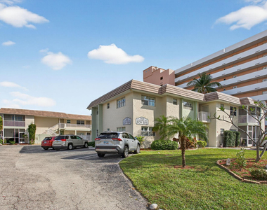 1450 N Riverside Drive - Photo Thumbnail 28