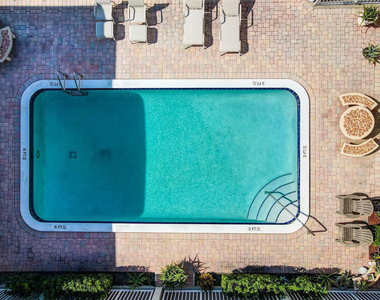 1450 N Riverside Drive - Photo Thumbnail 27