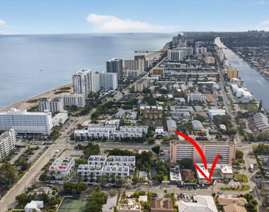 1450 N Riverside Drive - Photo Thumbnail 3