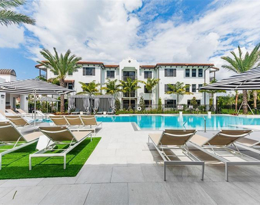 8894 Nw 44th Street - Photo Thumbnail 10