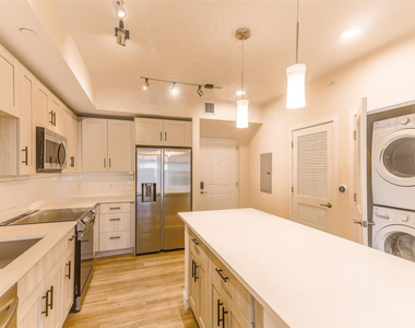 8894 Nw 44th Street - Photo Thumbnail 1