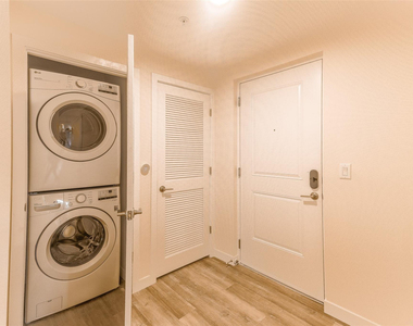 8894 Nw 44th Street - Photo Thumbnail 2