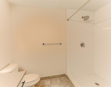 8894 Nw 44th Street - Photo Thumbnail 7
