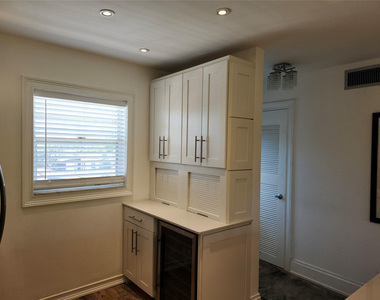 301 Cambridge Road - Photo Thumbnail 7