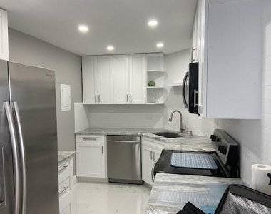 3031 N Ocean Boulevard - Photo Thumbnail 5