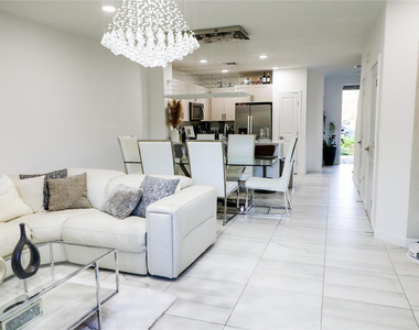 148 Se 5th Court - Photo Thumbnail 2