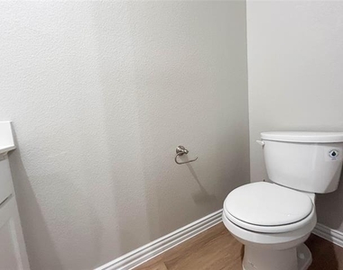 2120 Dena Drive - Photo Thumbnail 4