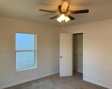 820 W Crawford Street - Photo Thumbnail 10