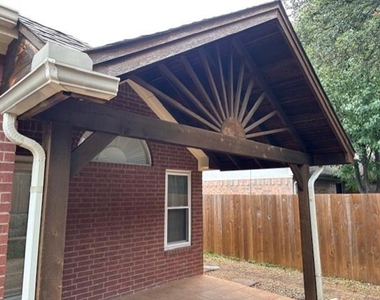 2316 Clermont Lane - Photo Thumbnail 16