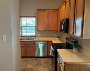 2316 Clermont Lane - Photo Thumbnail 2