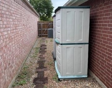 2316 Clermont Lane - Photo Thumbnail 18