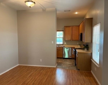 2316 Clermont Lane - Photo Thumbnail 6