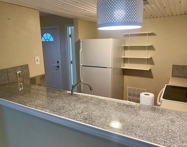 805 Paisley Dr Drive - Photo Thumbnail 9