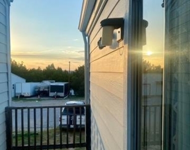 805 Paisley Dr Drive - Photo Thumbnail 2