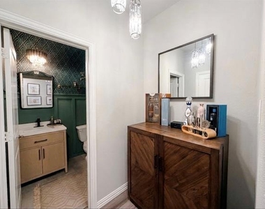 4016 De Berry Lane - Photo Thumbnail 9