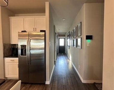 4016 De Berry Lane - Photo Thumbnail 3