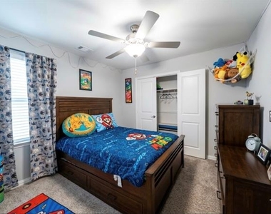 4016 De Berry Lane - Photo Thumbnail 18