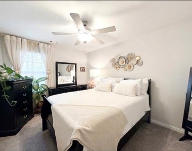 4016 De Berry Lane - Photo Thumbnail 16