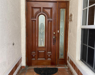 2605 Bay Drive - Photo Thumbnail 3