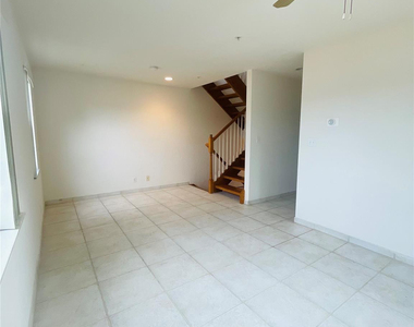 2605 Bay Drive - Photo Thumbnail 15