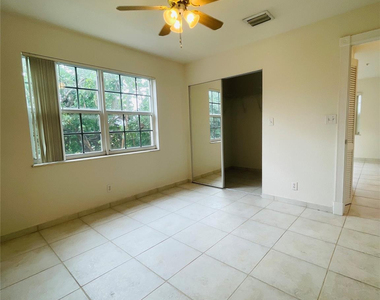 2605 Bay Drive - Photo Thumbnail 17
