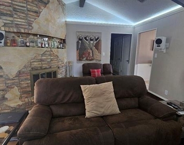 2418 Helena Circle - Photo Thumbnail 3