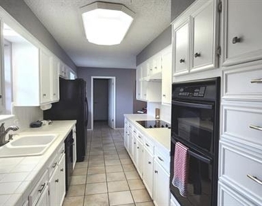 2418 Helena Circle - Photo Thumbnail 6