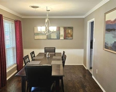2418 Helena Circle - Photo Thumbnail 8