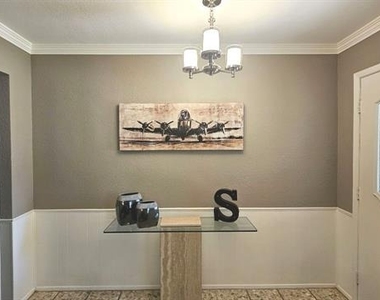 2418 Helena Circle - Photo Thumbnail 16