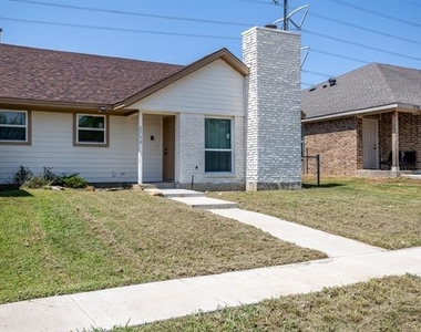 2734 Sherry Street - Photo Thumbnail 2