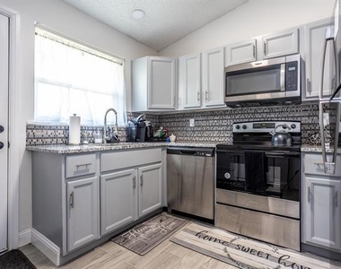 2734 Sherry Street - Photo Thumbnail 12
