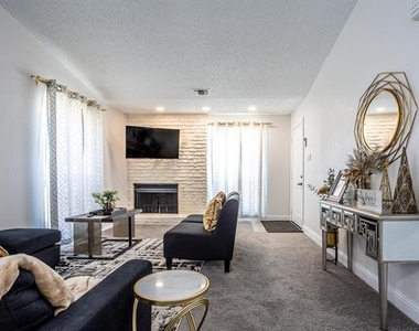 2734 Sherry Street - Photo Thumbnail 6